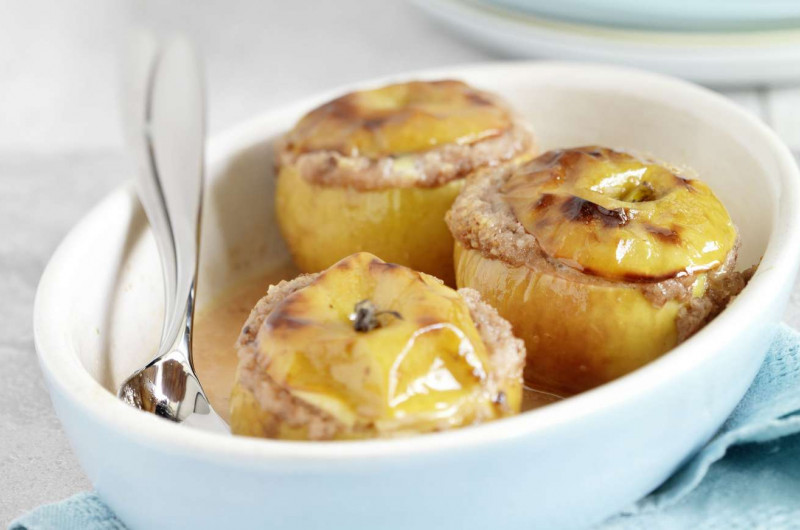 Pommes au four avec noisettes