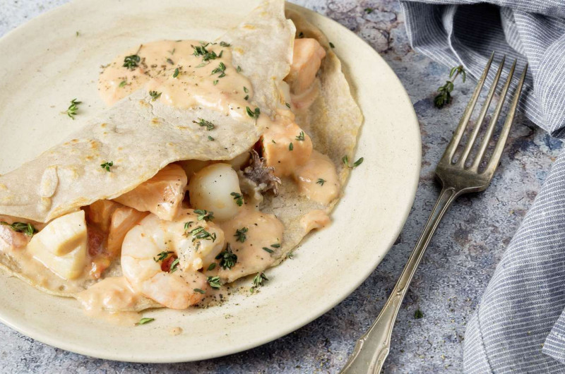 Galette avec ragoût de fruits de mer