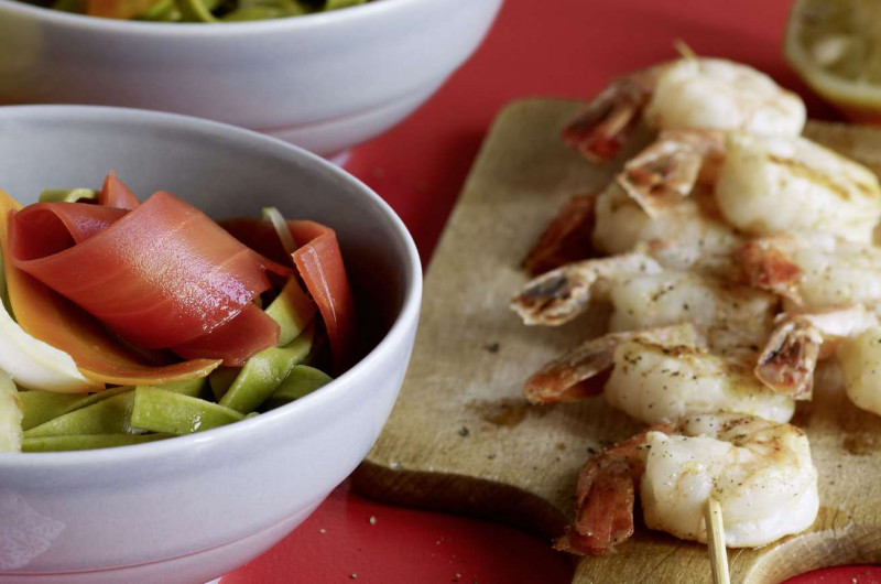 Nouilles de légumes avec crevettes