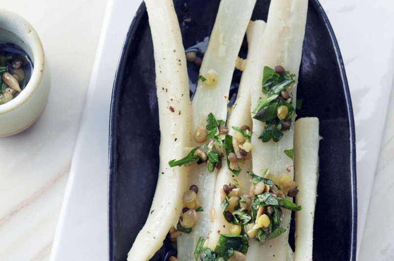 Salsifis avec vinaigrette aux lentilles