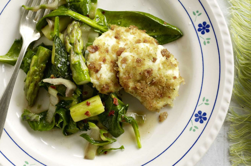 Mozzarella rôtie avec légumes verts