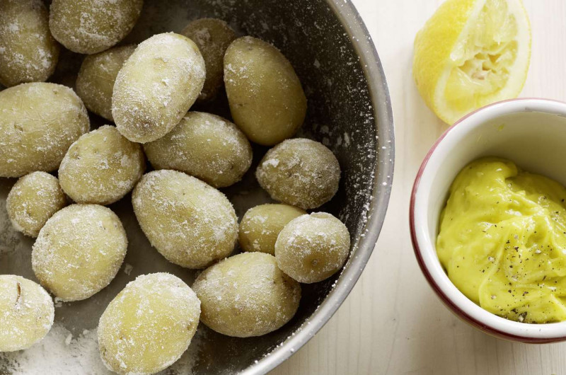 Papas arrugadas avec aioli