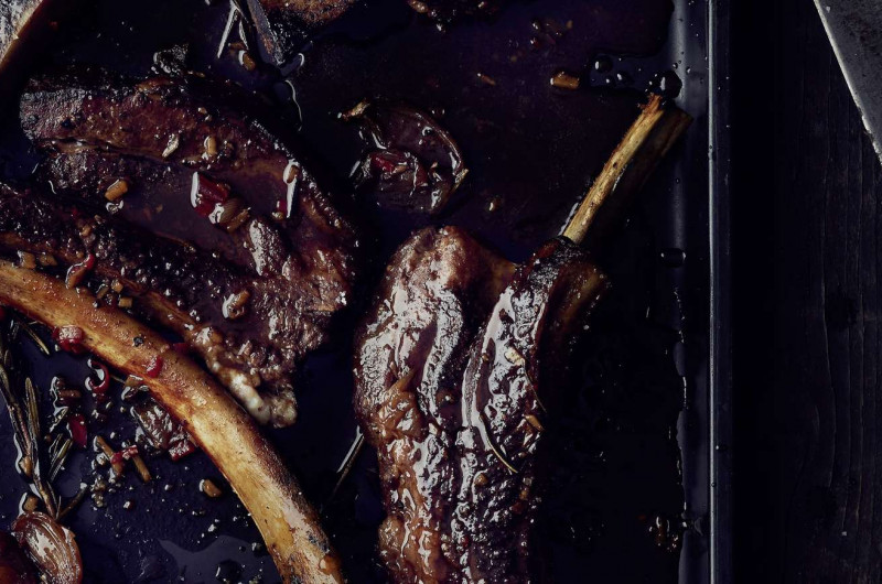 Côtes de bœuf avec sauce au porto et au miel