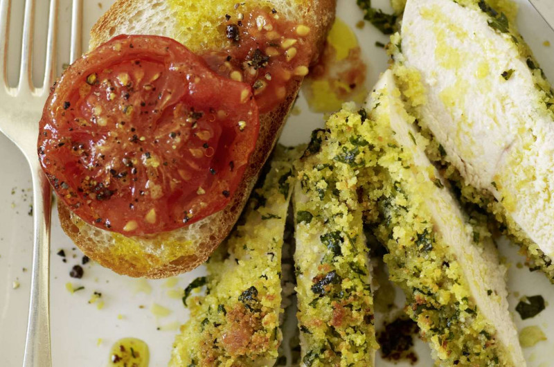 Poitrine de poulet croustillante et tomates