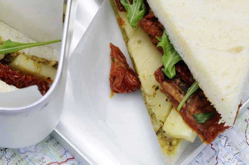 Sandwich au pain de mie avec fromage du Jura