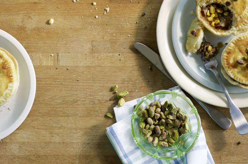 Minipies au bœuf, maïs et pistaches