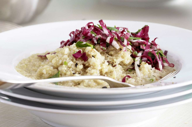 Risotto de quinoa avec salade de cicorino rosso