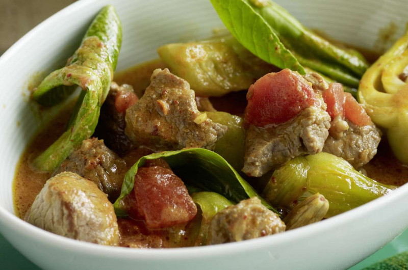 Curry indien à l’agneau et au pak choï