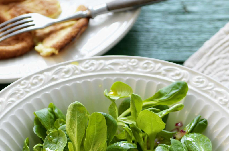 Salade de doucette avec schmarren au fromage