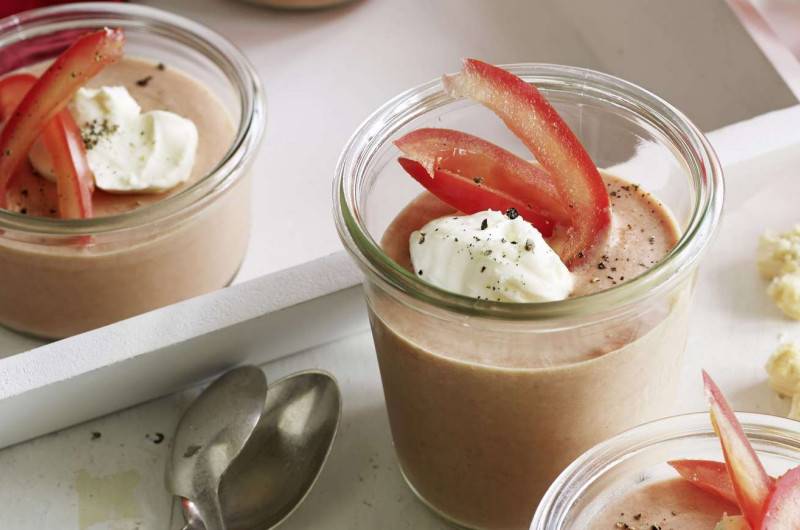 Mousse aux tomates et croix aux noix de cajou