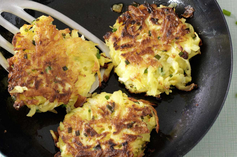 Galettes de pommes de terre et de radis long