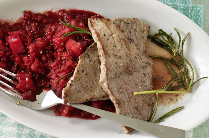 Lentilles au jus de betterave rouge et tranche de bœuf