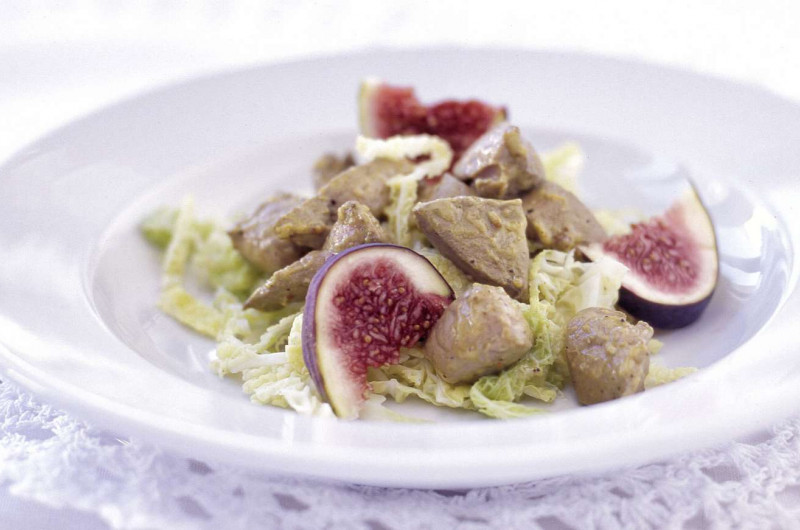 Foie de veau sur salade de chou frisé tiède
