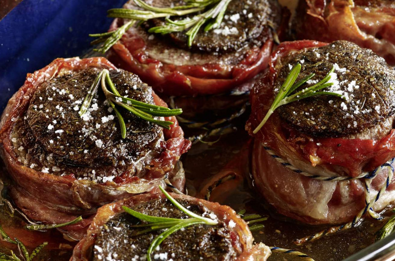 Médaillon de bœuf avec prunes et romarin