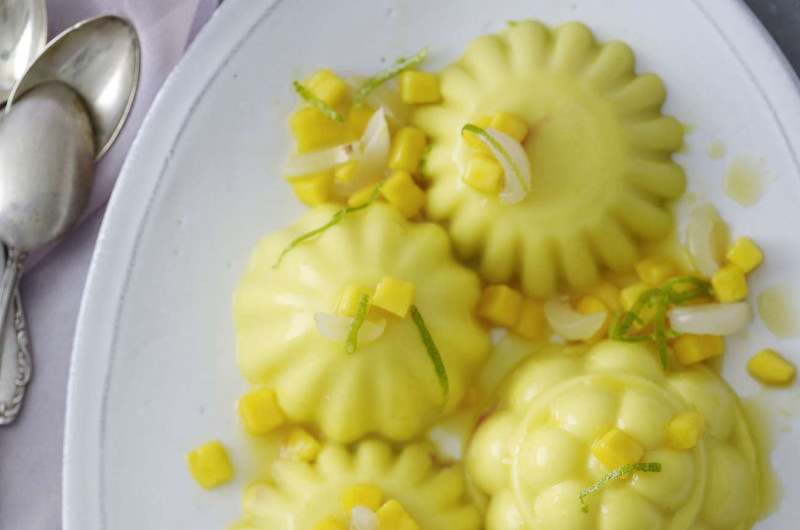 Flan mangue-coco avec macédoine de fruits