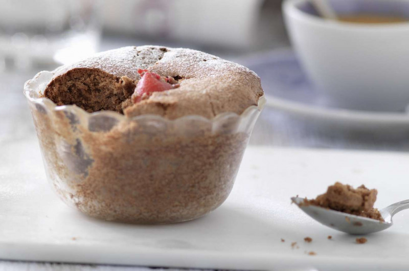 Petit gâteau au chocolat et aux cerises