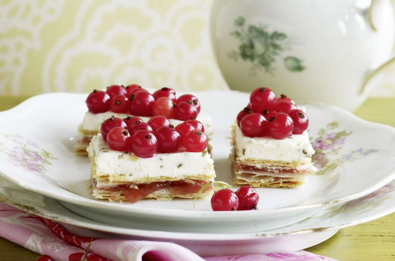 Feuilleté aux groseilles rouges