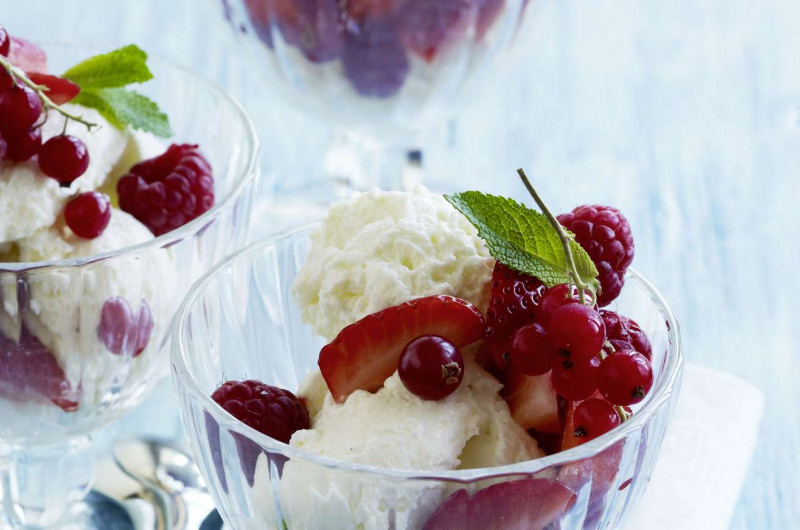 Mousse de crème fraîche aux petits fruits