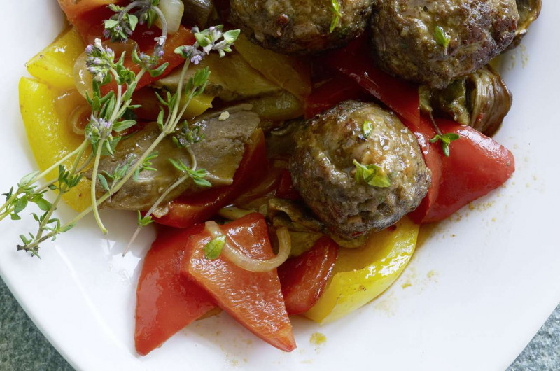 Boulettes de viande avec poivronnade aux bolets