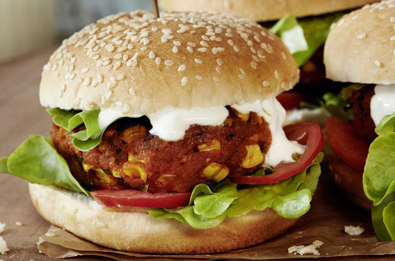 Burger aux grains de maïs