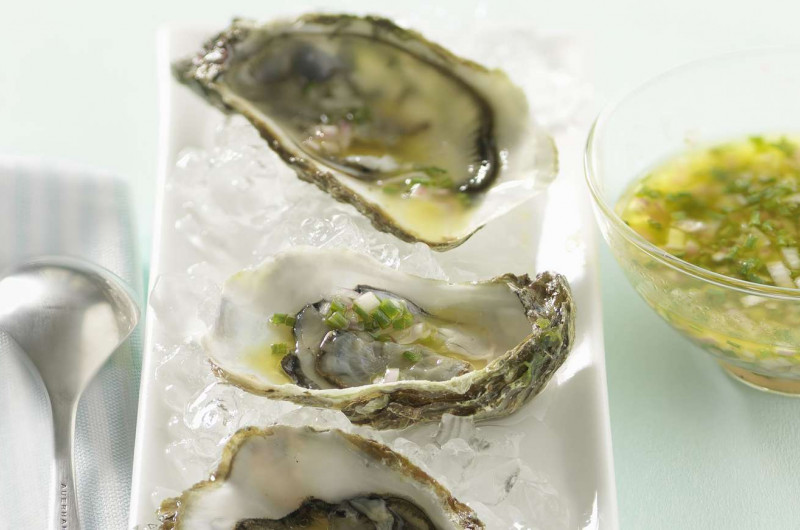 Huîtres avec vinaigrette à l'échalote