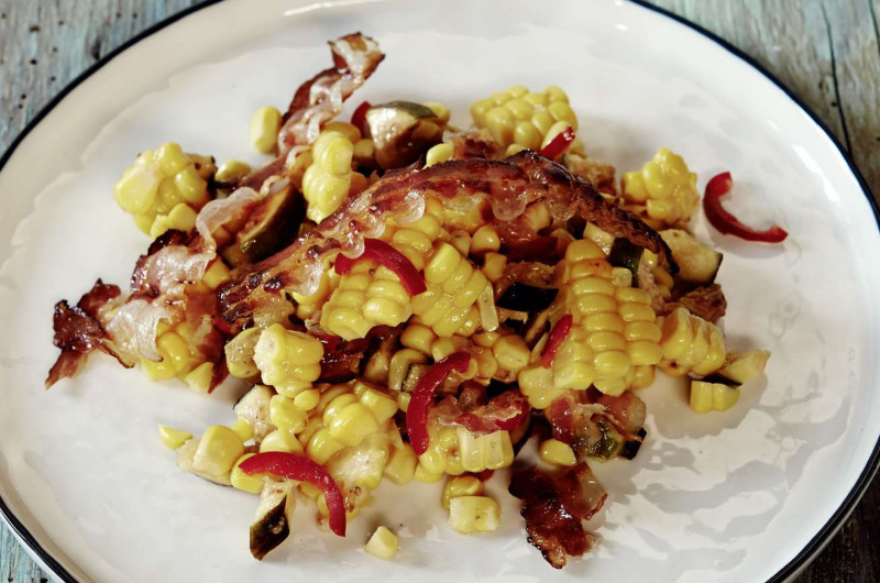 Salade de maïs avec figues et lard