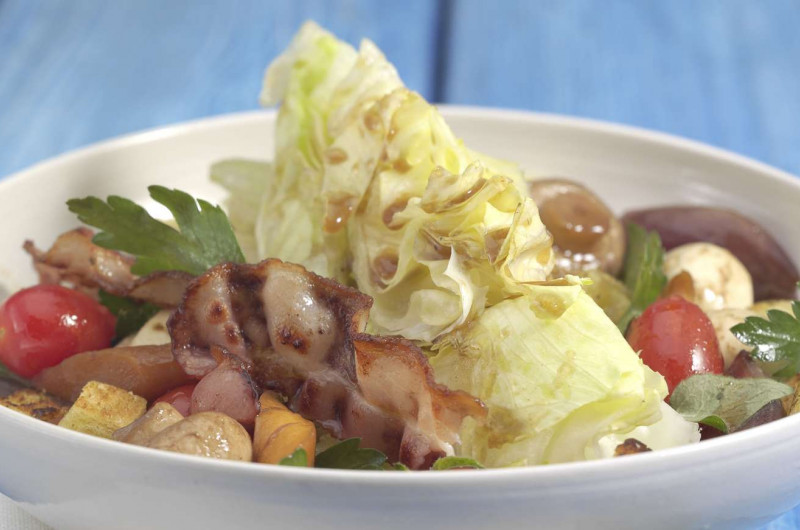 Salade estivale au lard