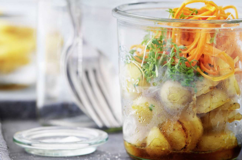 Salade de pommes de terre poêlées avec carottes