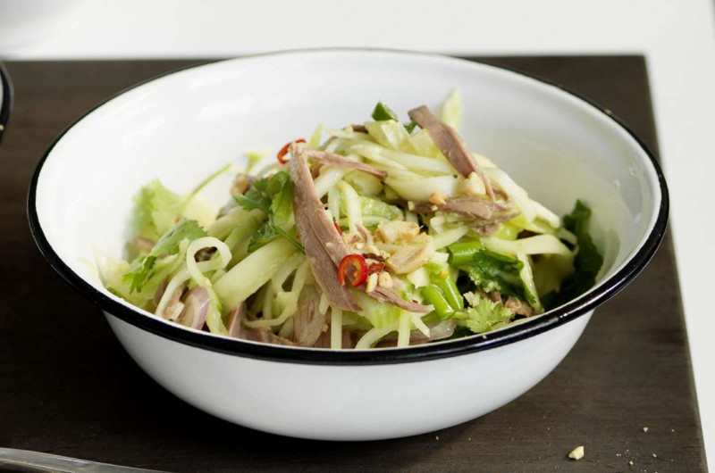 Salade de mangues vertes avec bouilli de bœuf