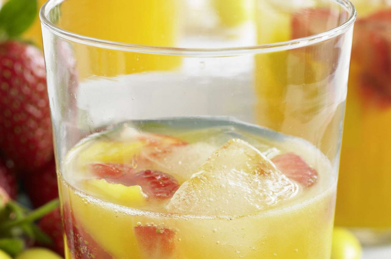 Punch mangue-fraises au moscato