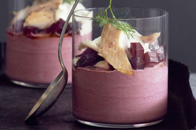Mousse de betteraves rouges et truite fumée