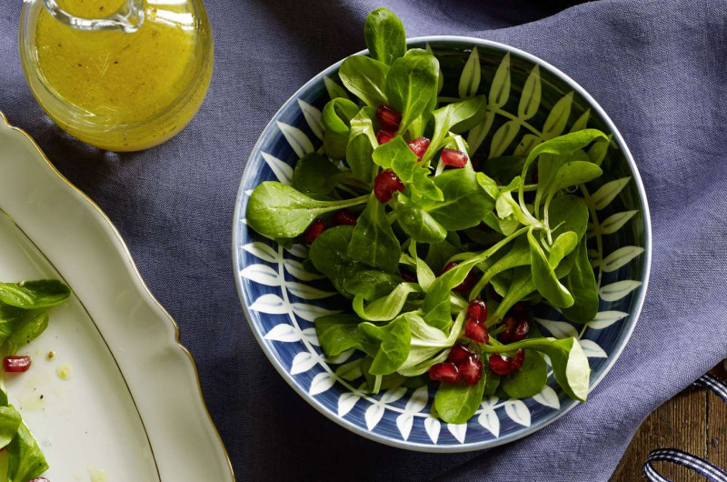 Salade de doucette aux graines de grenade