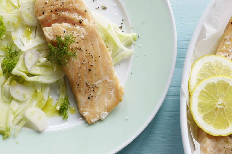 Filet de saumon sur salade de fenouil