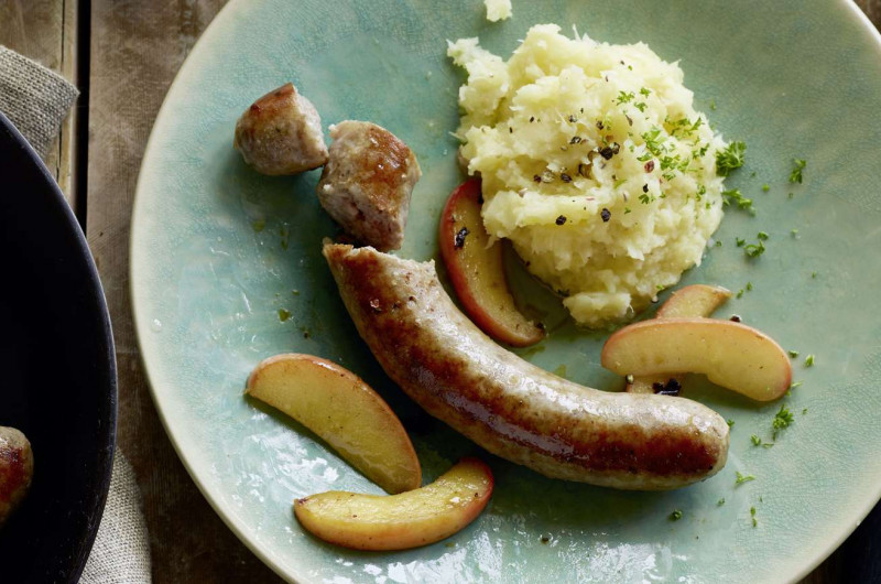 Ecrasée de panais et de pommes avec saucisse de porc