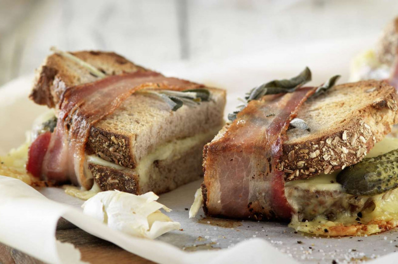 Sandwich raclette gratiné