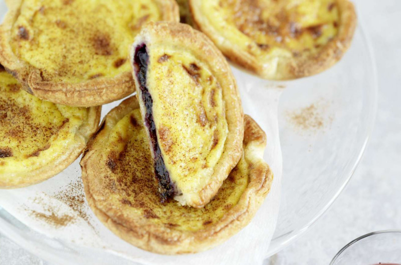Pastel de nata au raisin