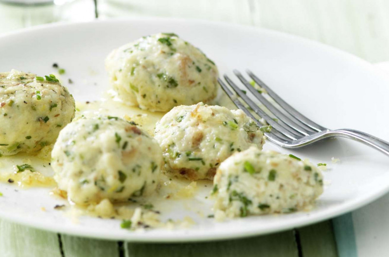 Quenelles au séré et aux fines herbes