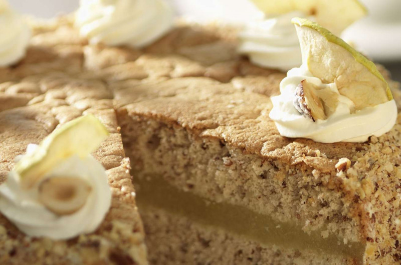 Tourte aux pommes et aux noisettes