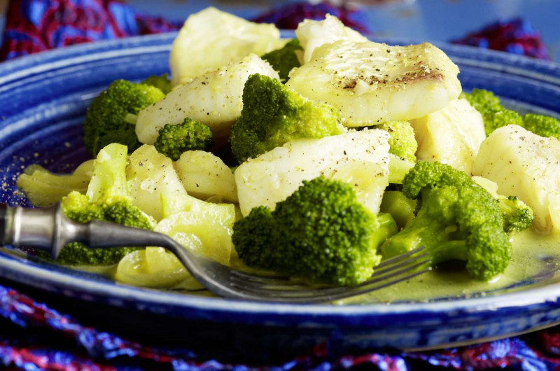 Curry de poisson avec brocoli