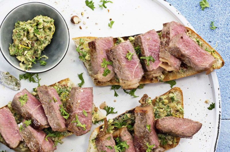 Entrecôte sur baguette croustillante