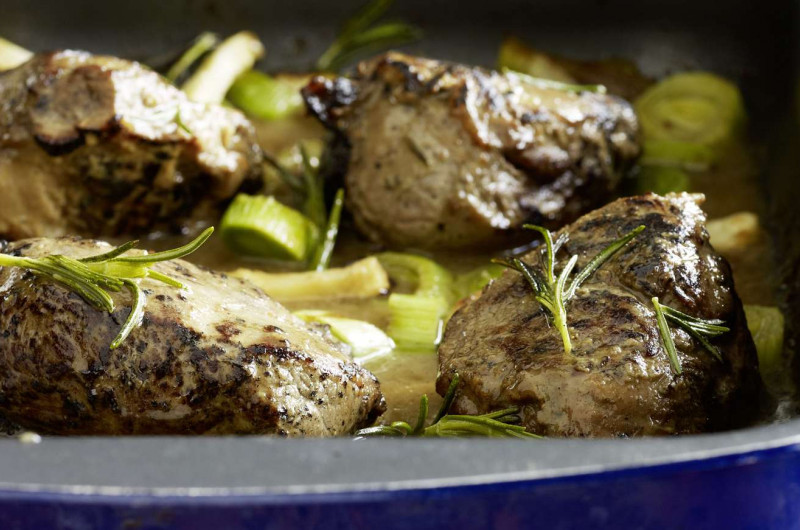 Agneau au miel avec céleri et poireau