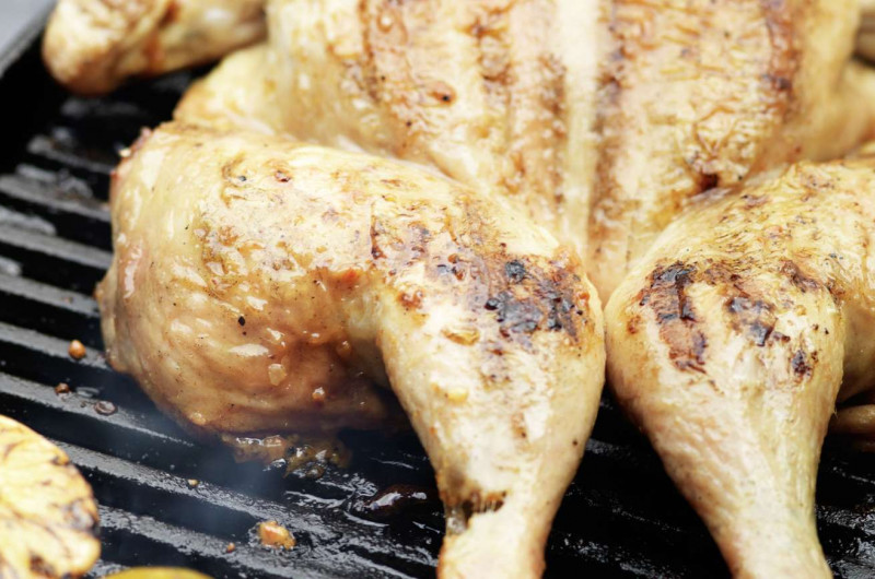 Poulet entier au citron vert style papillon