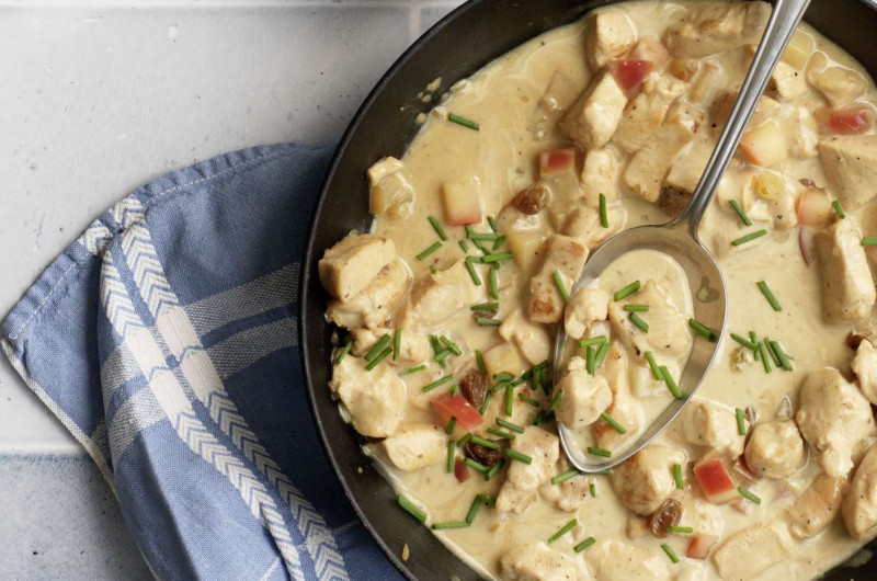 Emincé de poulet sauce calvados-ciboulette