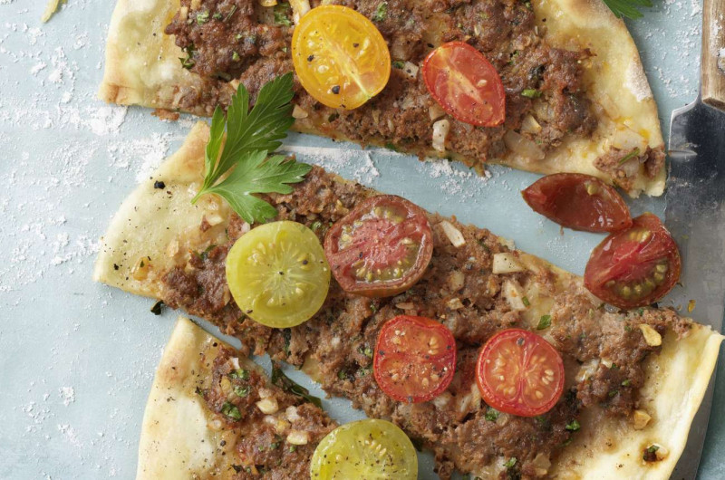 Lahmacun (pizza turque)