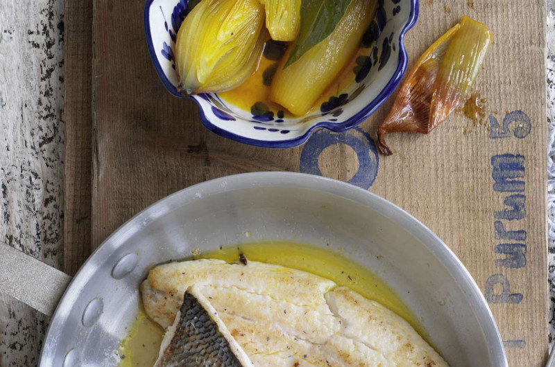 Filets de féra et échalotes safranées