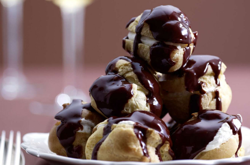Profiteroles au chocolat