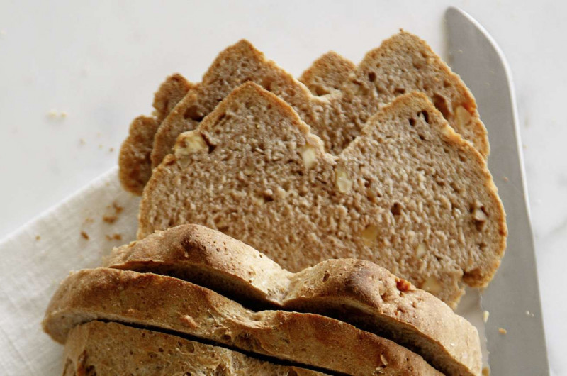 Pain au babeurre et aux noix