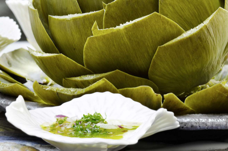 Artichauts avec vinaigrette à l’orange