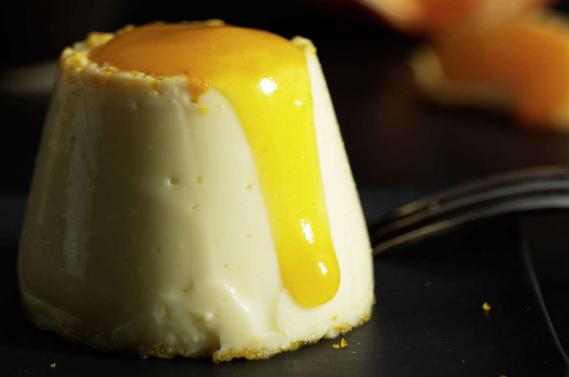 Flan avec coulis de mandarine