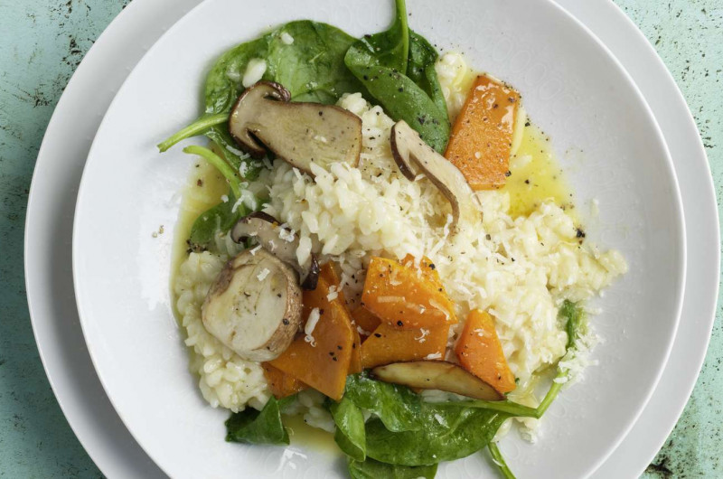 Risotto à la courge, aux bolets et aux épinards